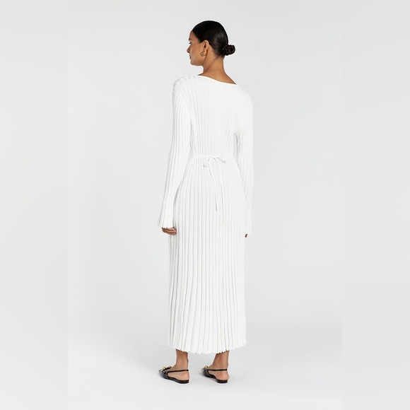 DISSH Ivory Knit Dress - Picture 3 of 7